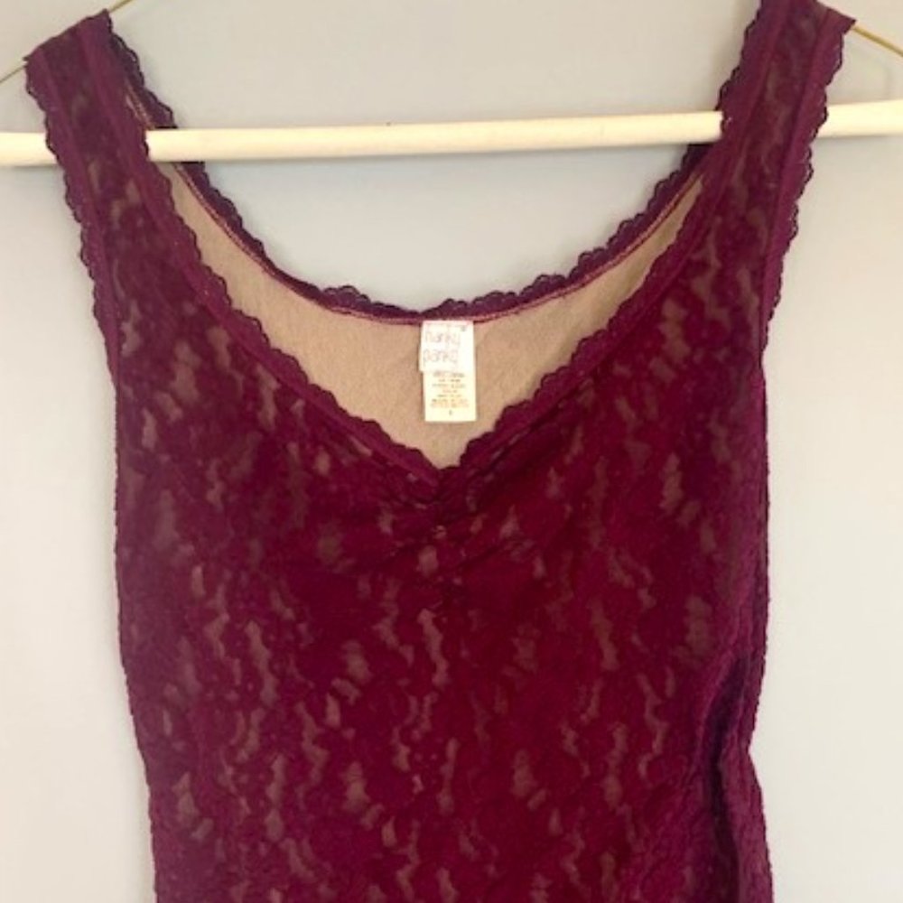 HANKY PANKY MAROON FLORAL LACE WITH NUDE UNDERLAY TANK SIZE S